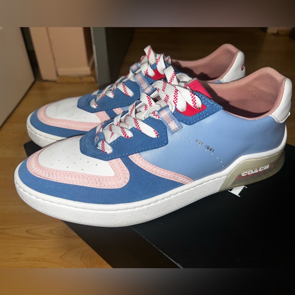 Women’s Coach sneakers 9.5